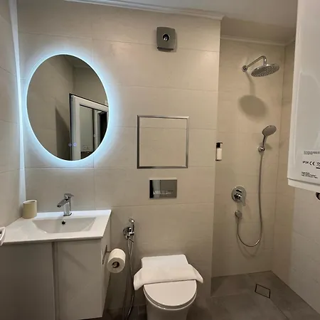 Modern 1br Apartment, Spacious Balcony, Fast Wifi & Free Parking Apartmán Stara Zagora